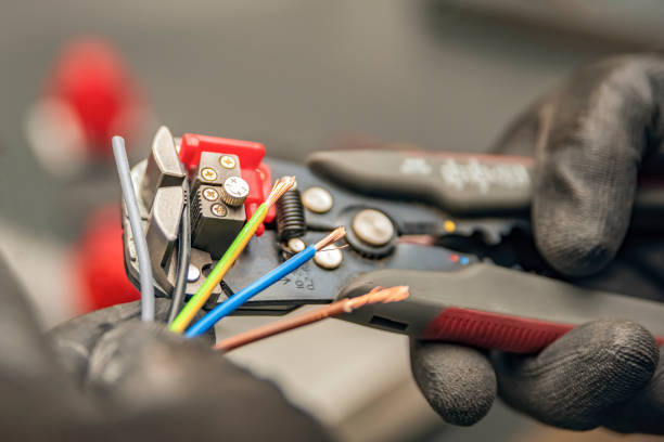 Best Local Electrician Companies  in Duquesne, MO